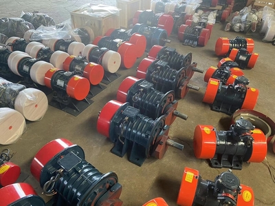 振動篩過濾機(jī)設(shè)備電機(jī) 粉塵防爆振動電機(jī) 振動過濾機(jī) 倉壁振動器生產(chǎn)廠家